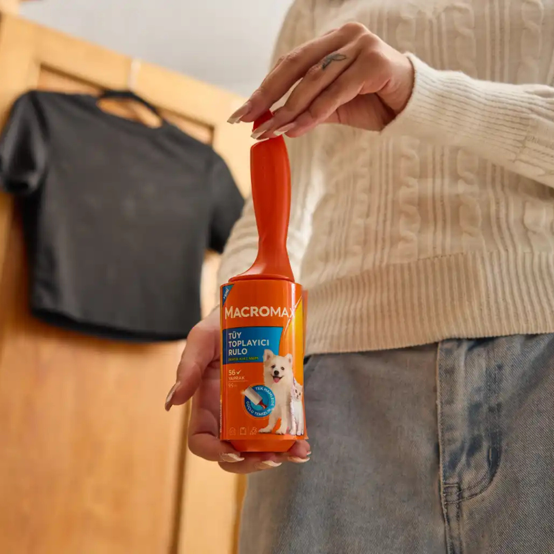 MACROMAX LINT ROLLER + REFILL | Extra Sticky Sheets for Powerful Fabric Cleaning BUNDLE